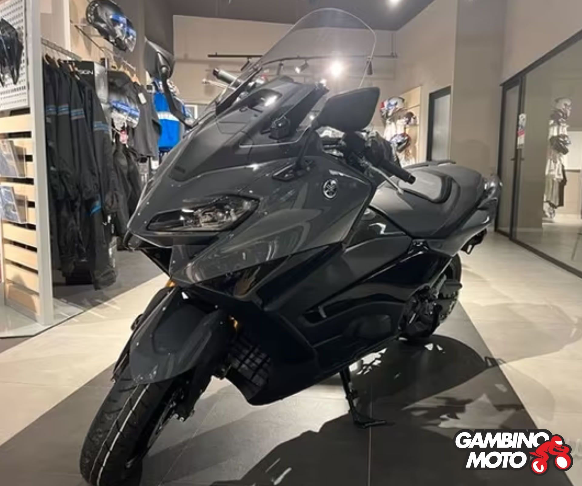 YamahaTmax Tech max 560 Palermo